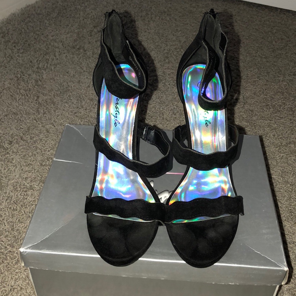 Herstyle Heels - Picture 3 of 4